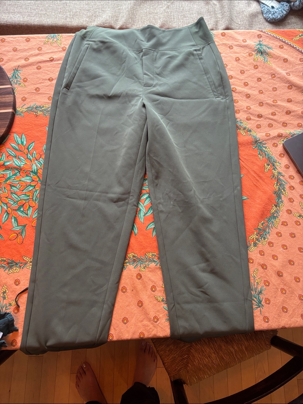 Athleta Men's Olive Straight-Leg Performance Pants